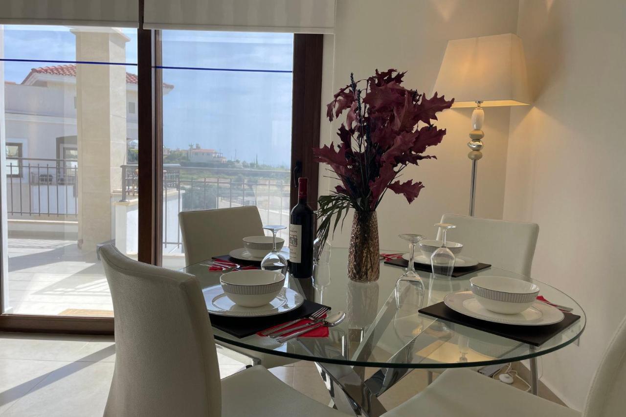 Eleona'S Royal Gardens By Yiota - Luxury 2 Bed Apartment In Exclusive Complex Péja Eksteriør bilde