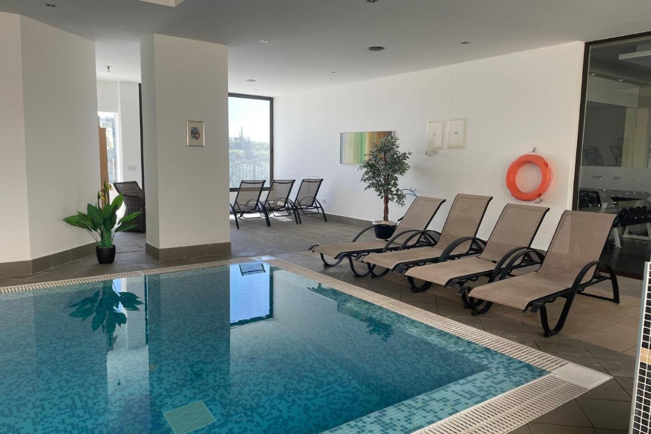 Eleona'S Royal Gardens By Yiota - Luxury 2 Bed Apartment In Exclusive Complex Péja Eksteriør bilde