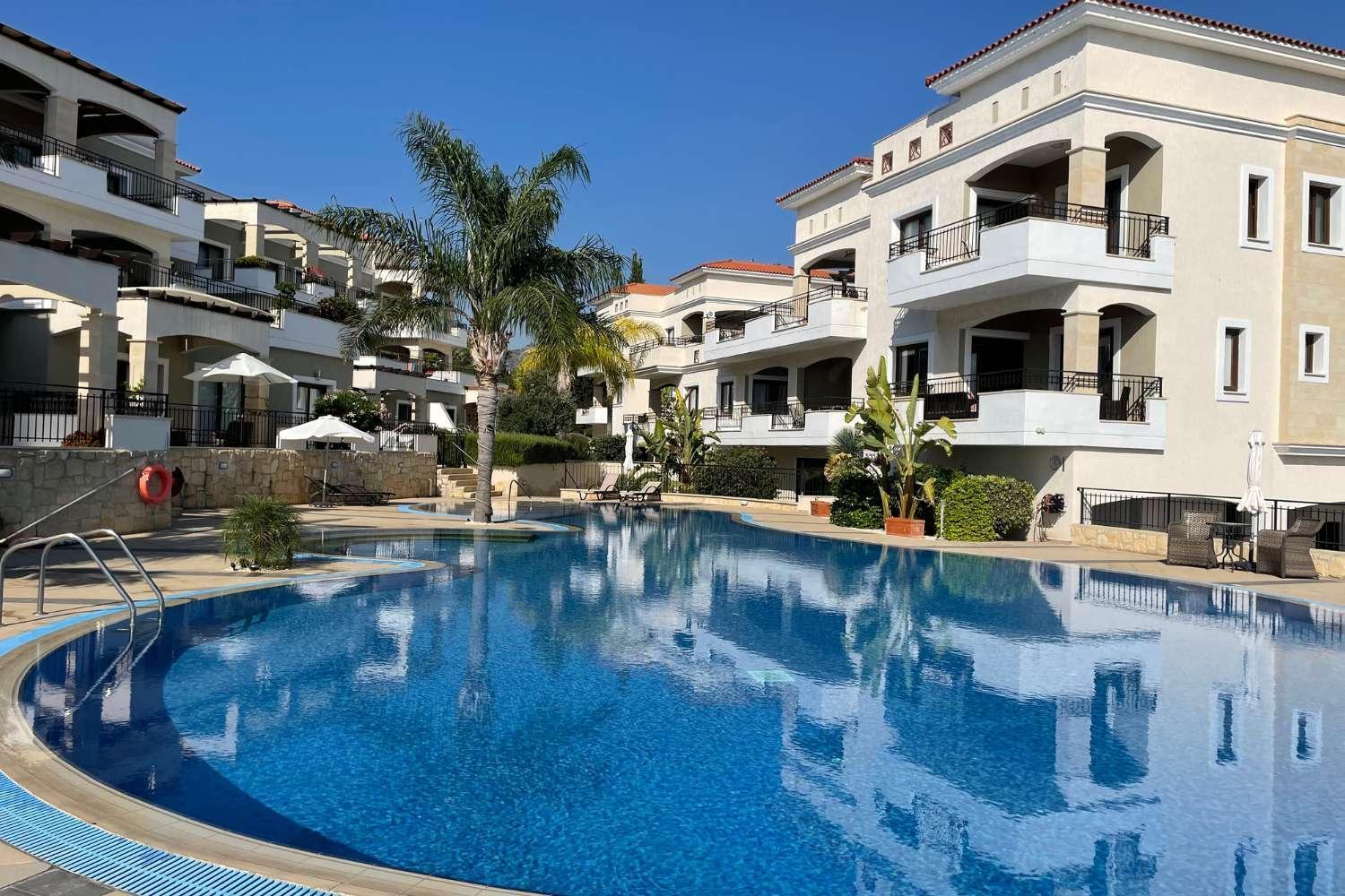 Eleona'S Royal Gardens By Yiota - Luxury 2 Bed Apartment In Exclusive Complex Péja Eksteriør bilde